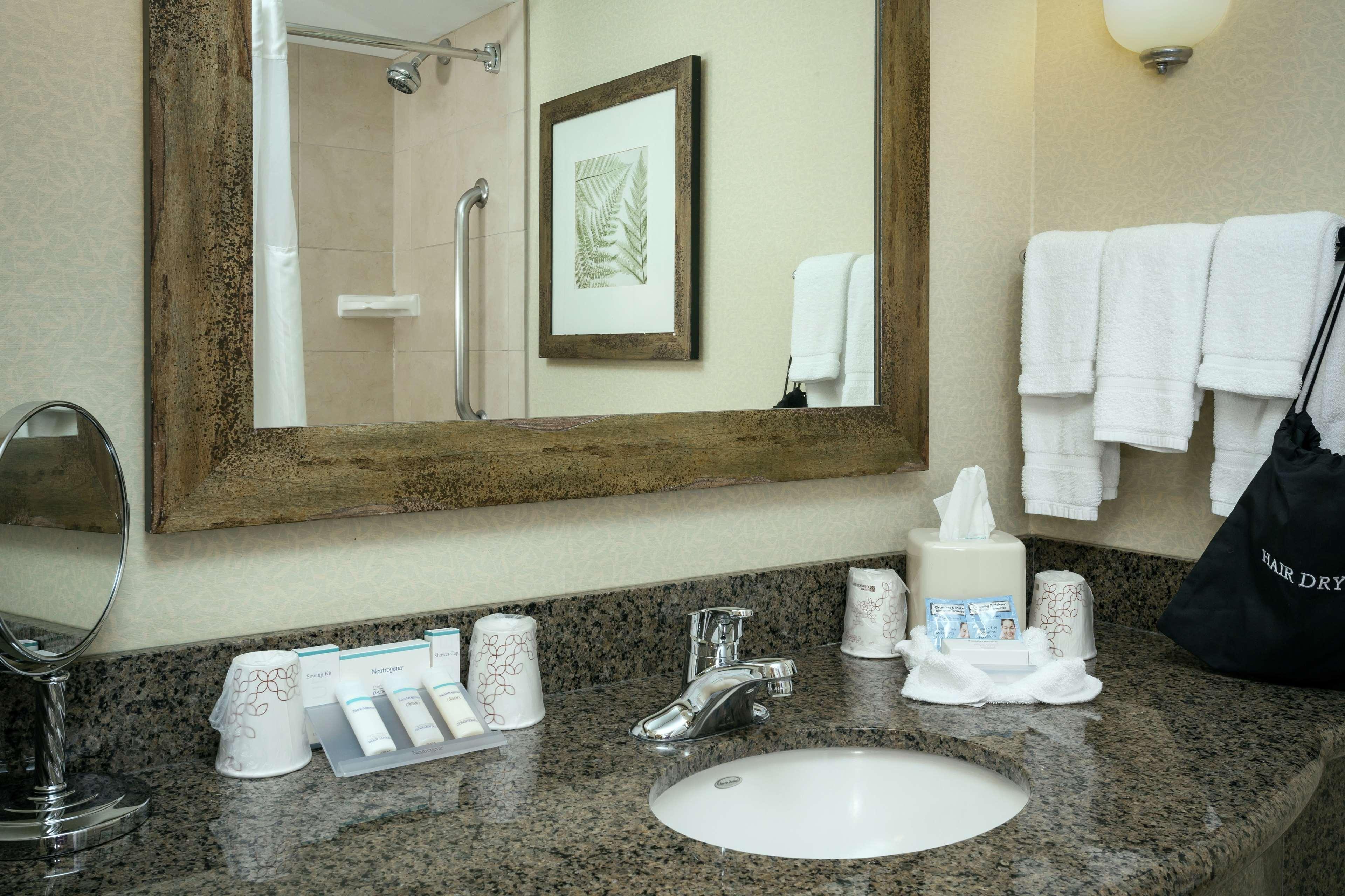 Hilton Garden Inn Seattle/Issaquah Exterior photo