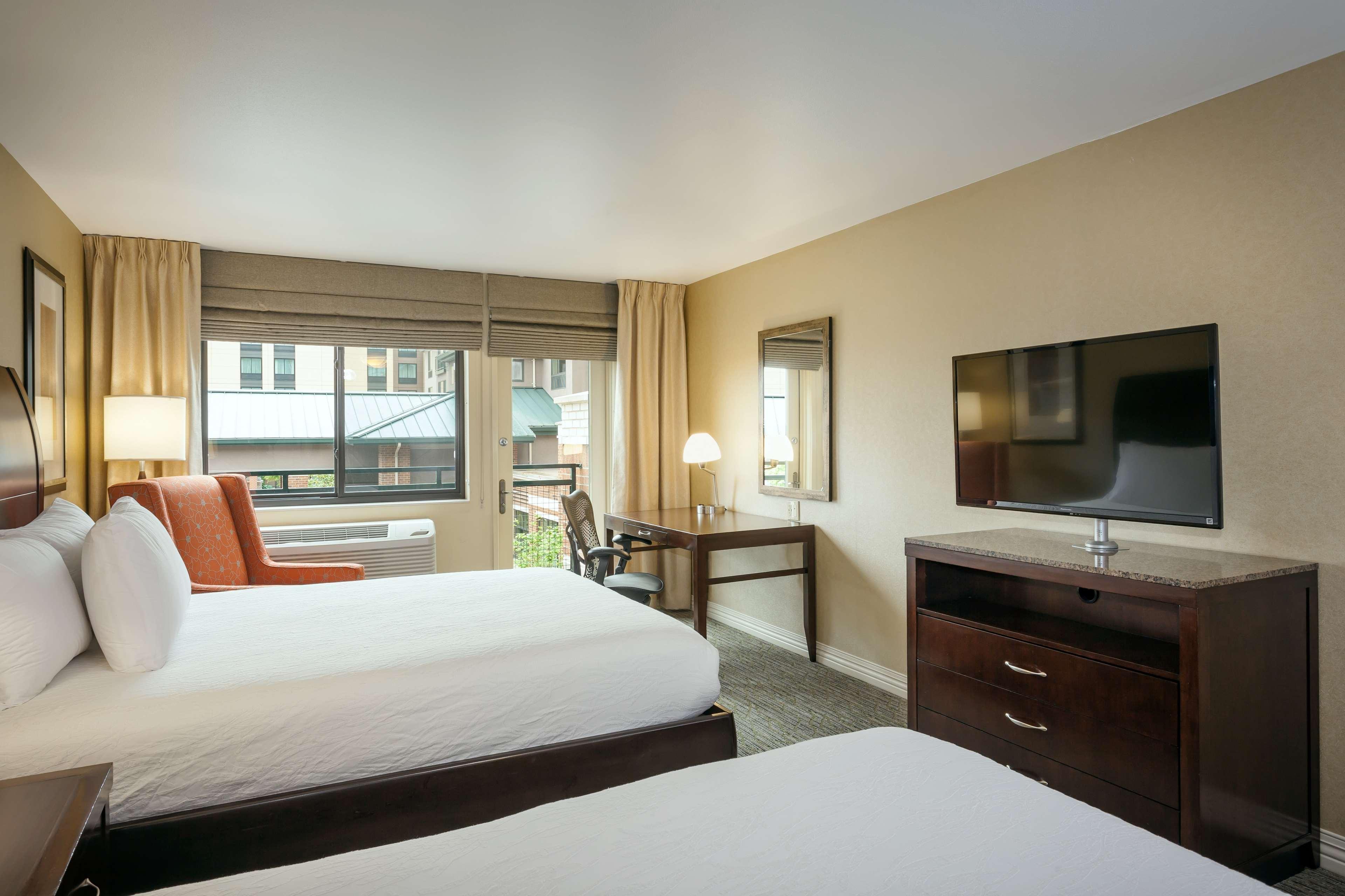 Hilton Garden Inn Seattle/Issaquah Exterior photo