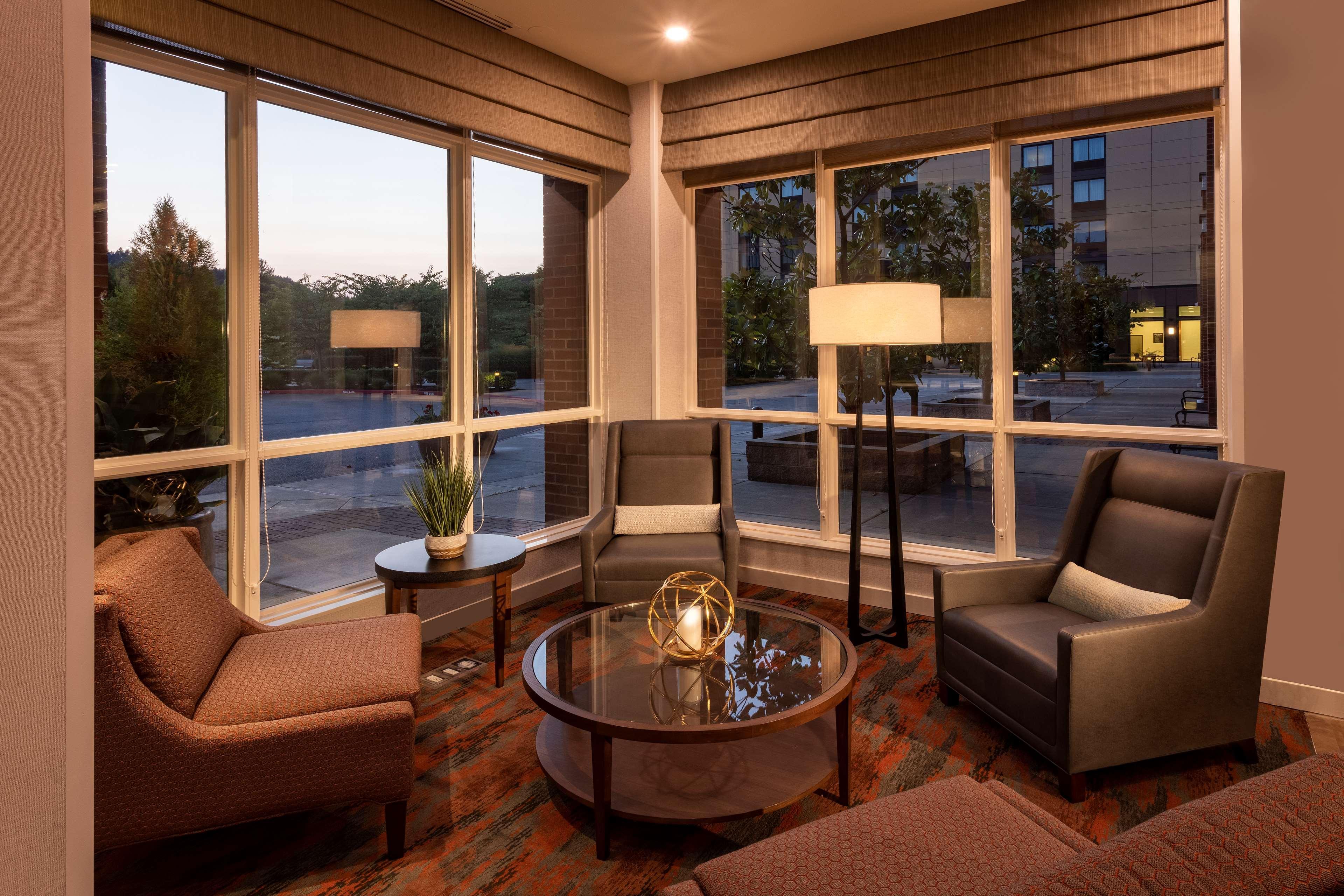 Hilton Garden Inn Seattle/Issaquah Exterior photo